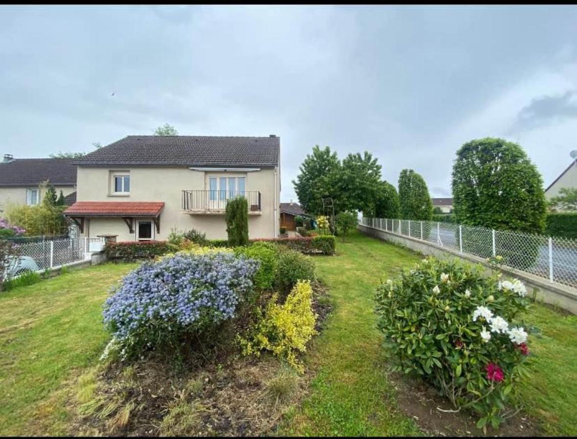 Maison 6 Pieces Gueret Exterior photo
